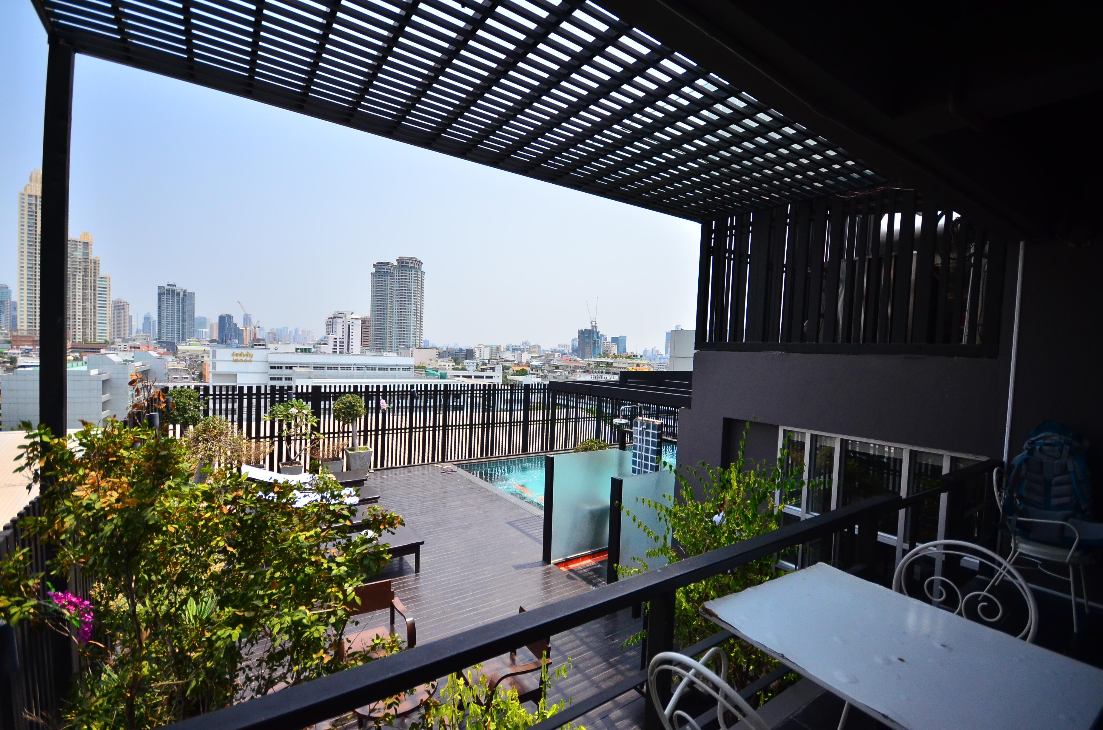 H-Residence Bangkok Bagian luar foto